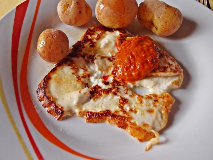 Gegrillter Ziegenkäse